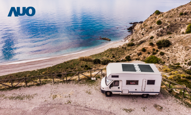 「可撓輕量化太陽光電板SunCurva」使用輕量特殊耐候型複合板取代傳統太陽能板的玻璃前板，不僅降低70%重量，每米平方僅3Kg；具有抗衝擊性能及通過電磁相容性測試，可應用於交通運輸工具，如露營車、遊艇等